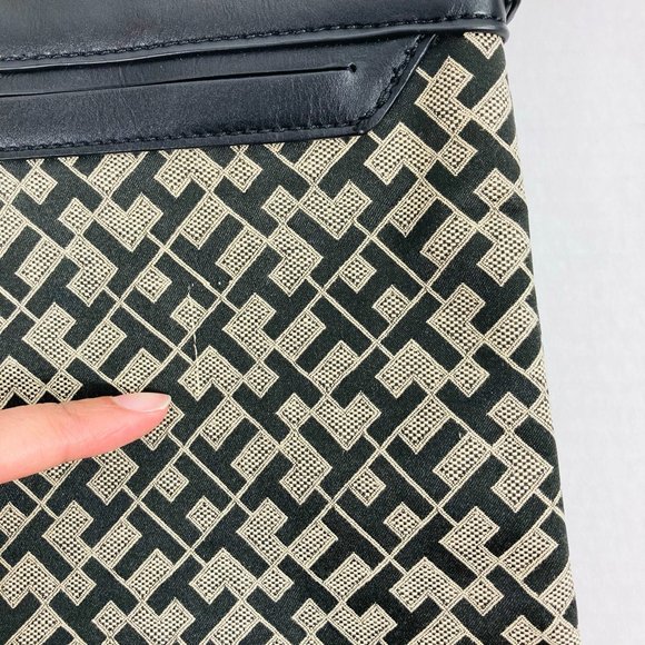 Tommy Hilfiger Monogram Jacquard Crossbody Bag - Picture 5 of 5
